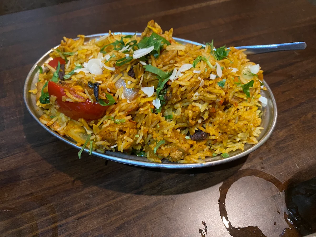 Vegetable Samosa (V)