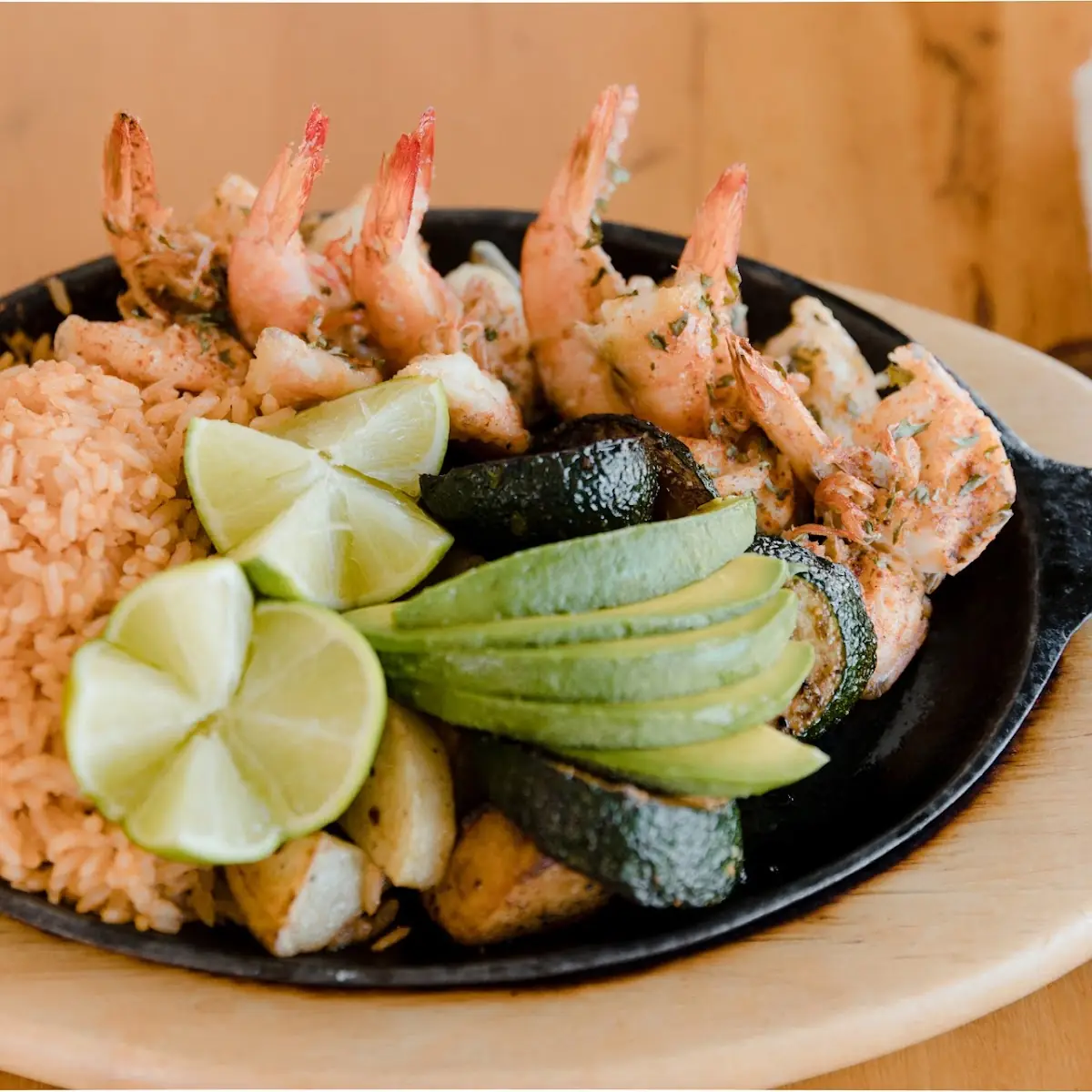 Fuente De Mariscos Seafood Combination Plate
