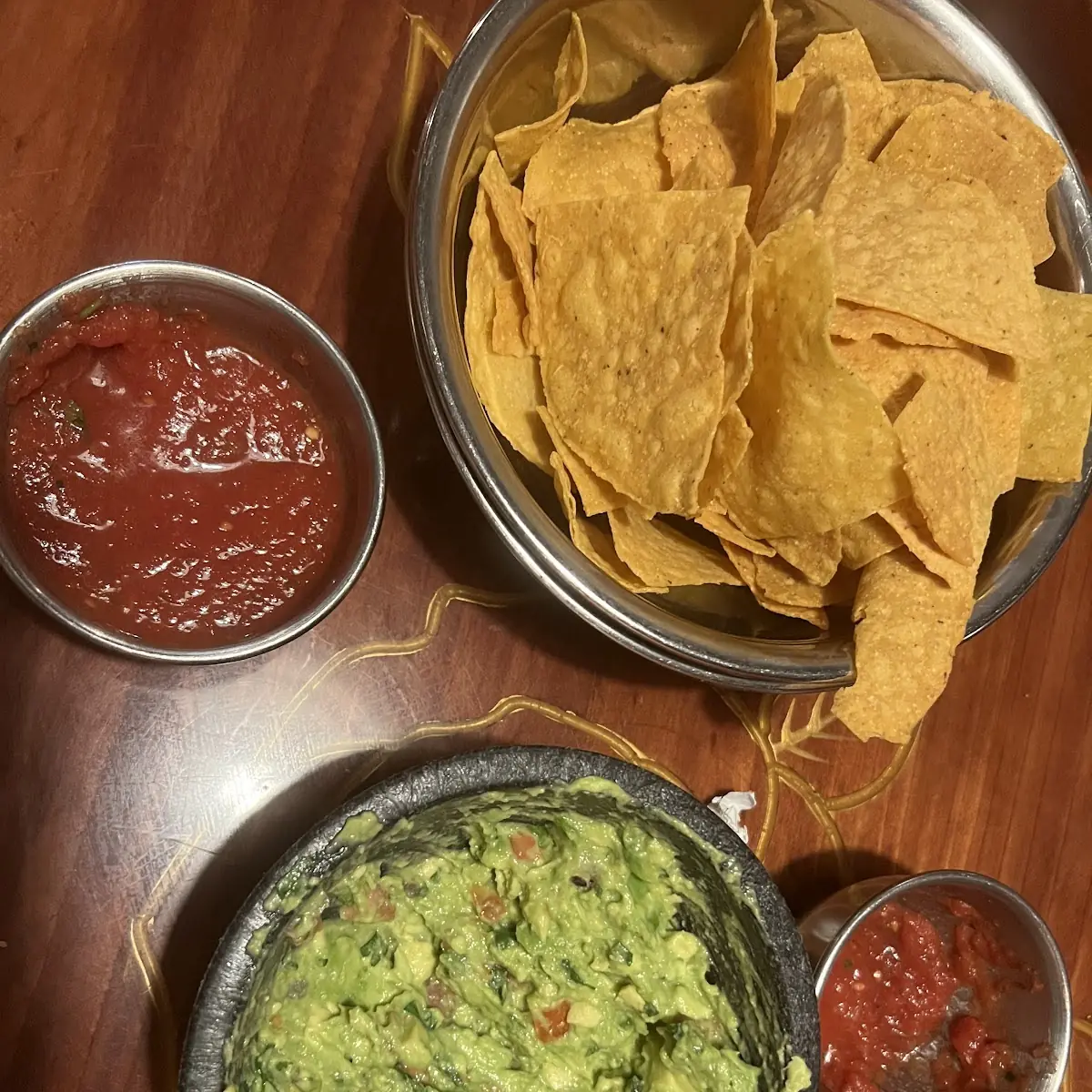 Fresh Guacamole Salsa and Chips