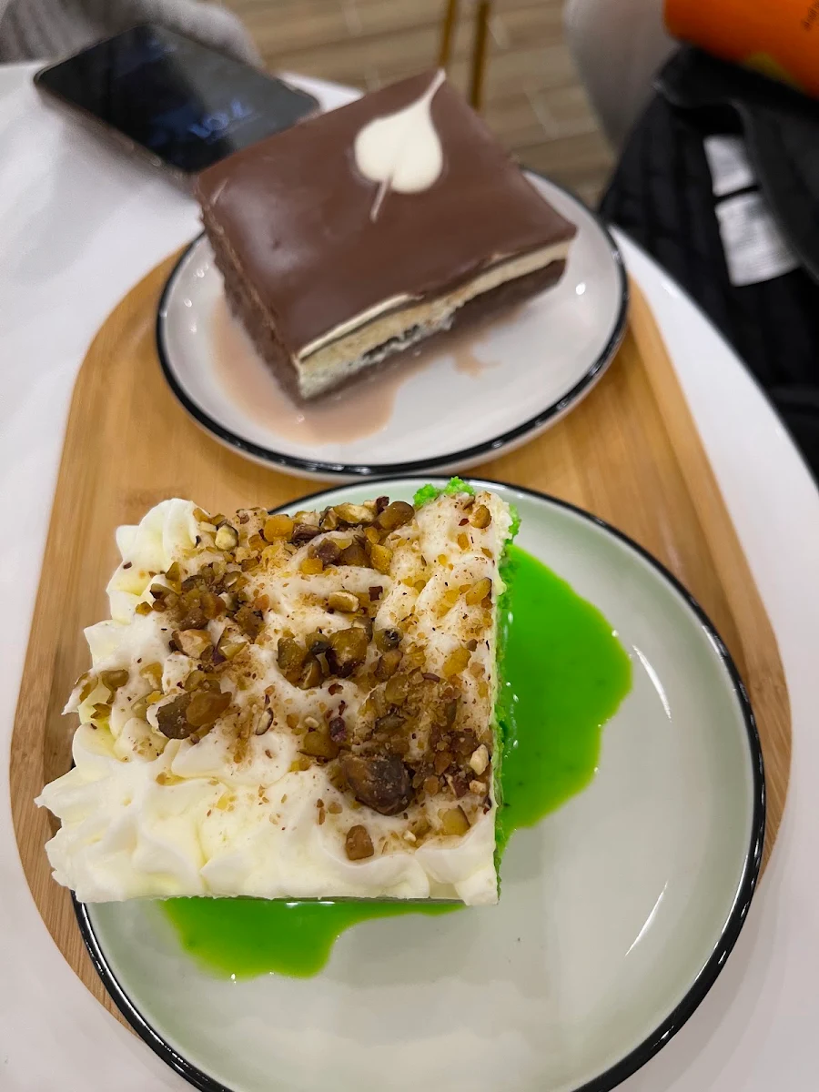 Pistachio Cream Topping