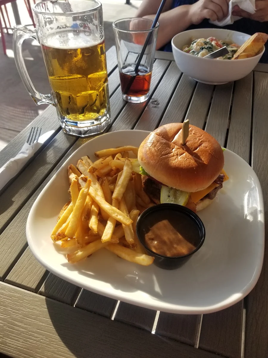 Boston Burger and Fries, Boston Pizza
