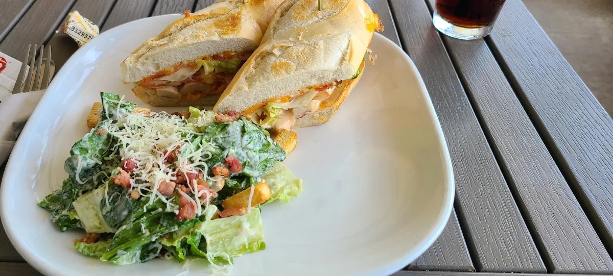 Chicken Club House, Boston Pizza