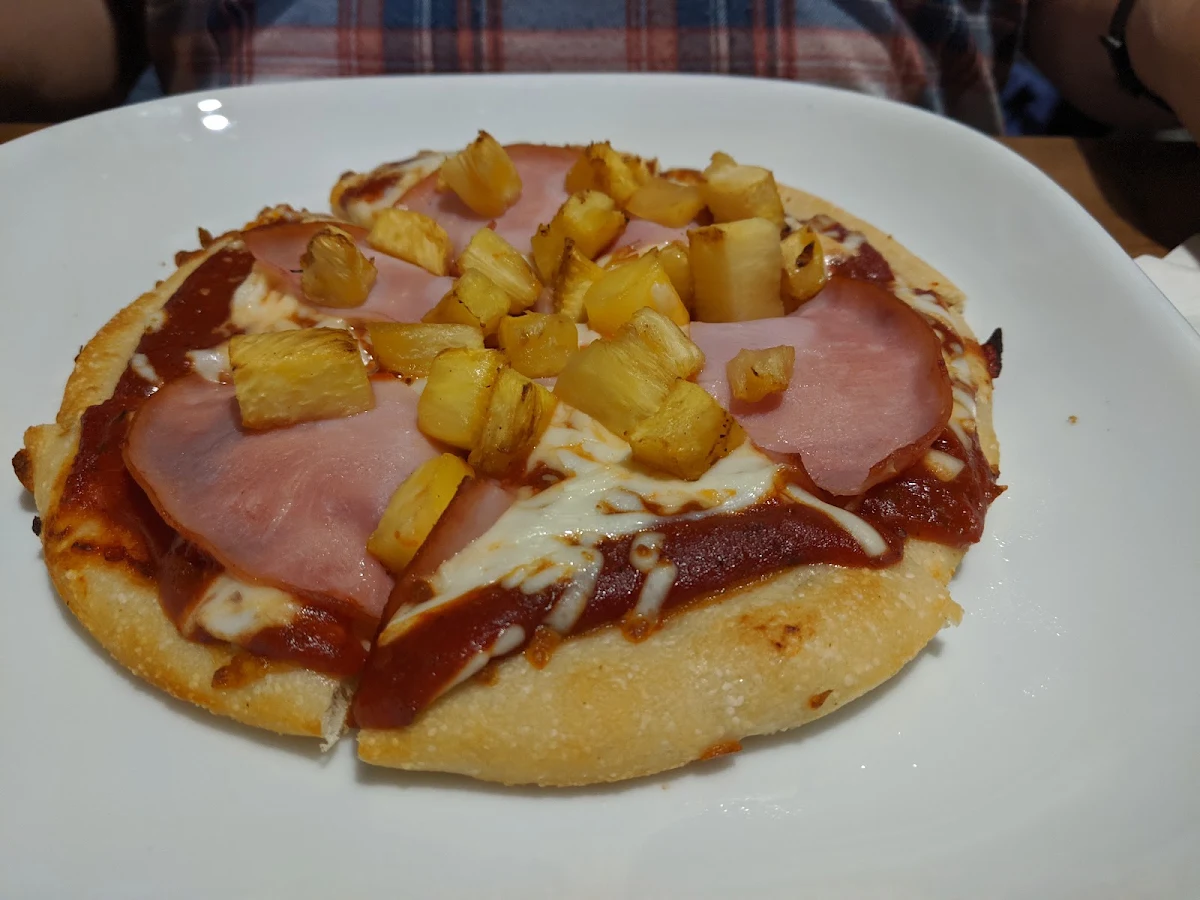 Hawaiian Pizza, Boston Pizza
