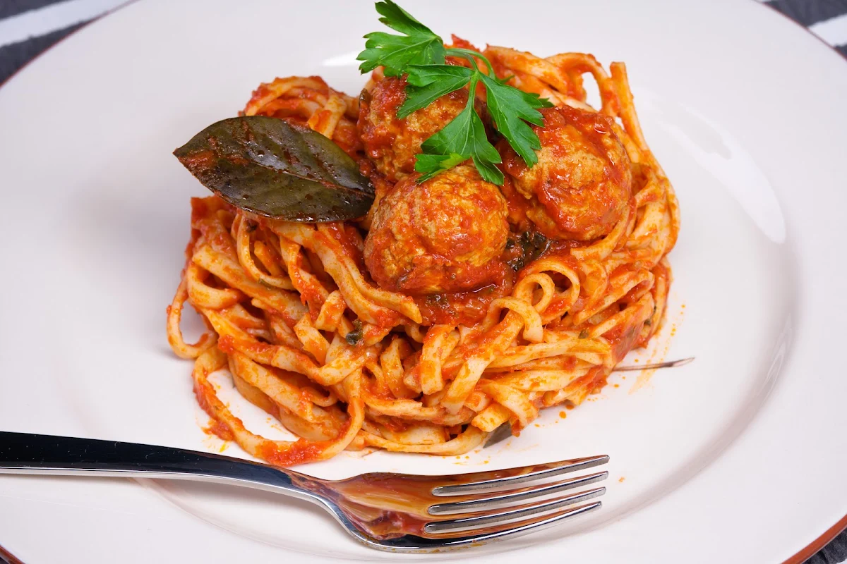 Spaghetti & Meatballs