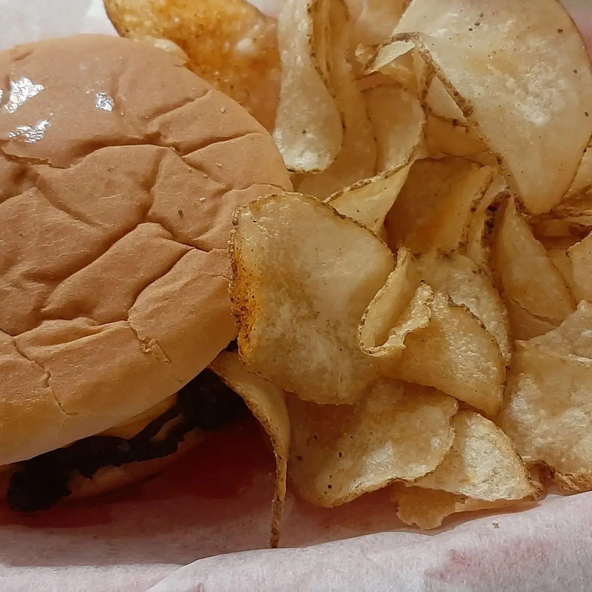 Cheeseburger and Home Made Chips