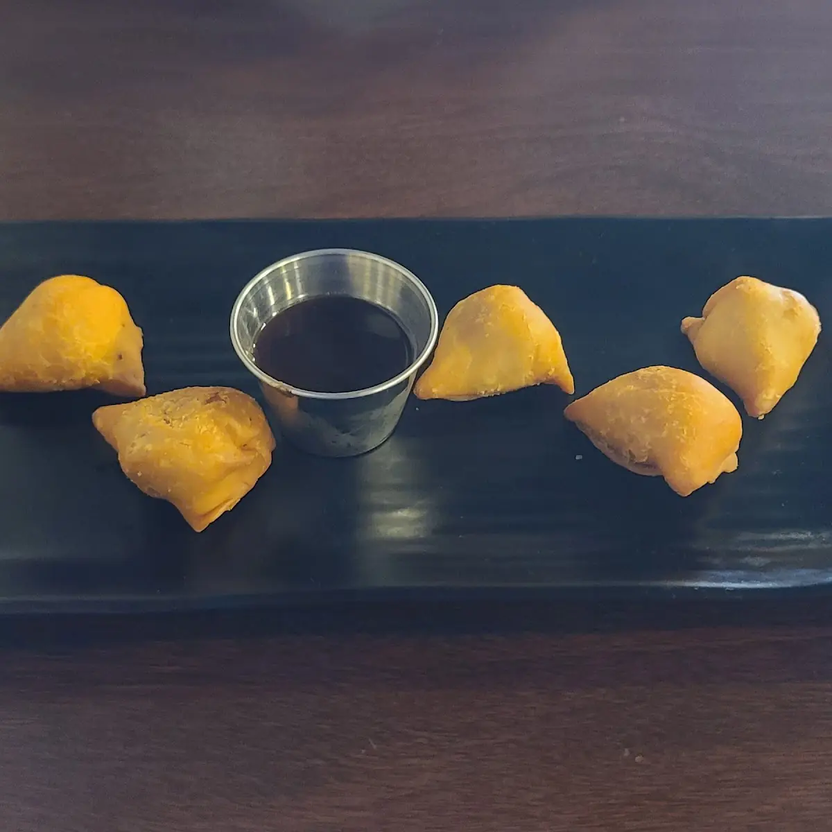 Samosa with Tamarind Sauce