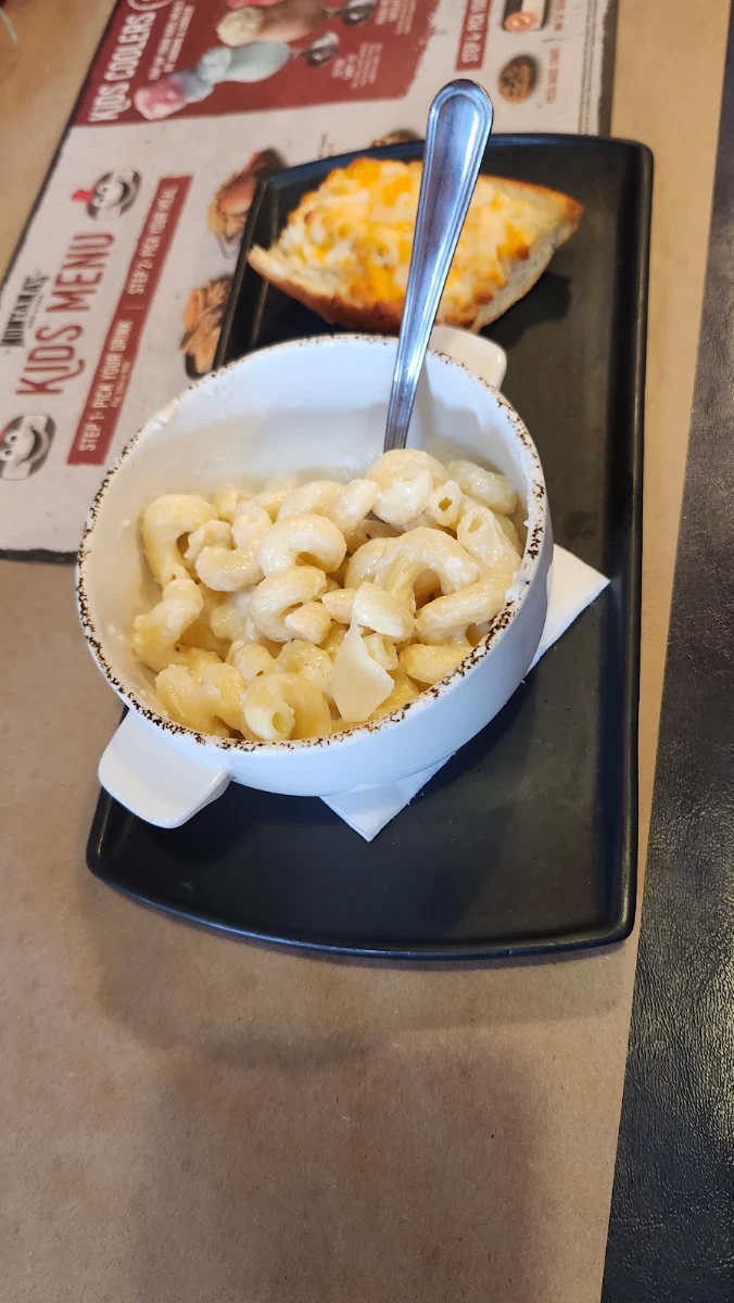 Smoky Bacon Mac N Cheese, Montana’s BBQ & Bar