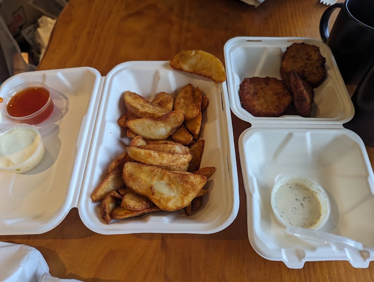 Cheesy Chicken Garlic Nuggets & Chips