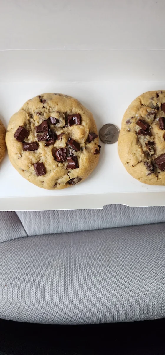 Milk Chocolate Chip Cookie