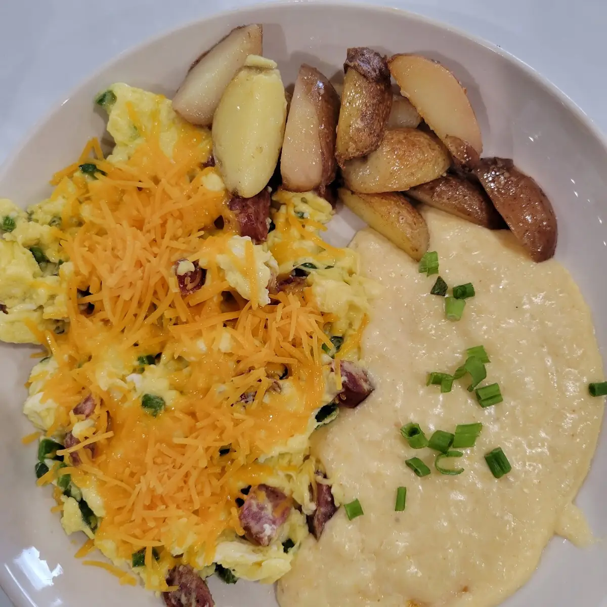 Egg Scramble with Cheese Grits