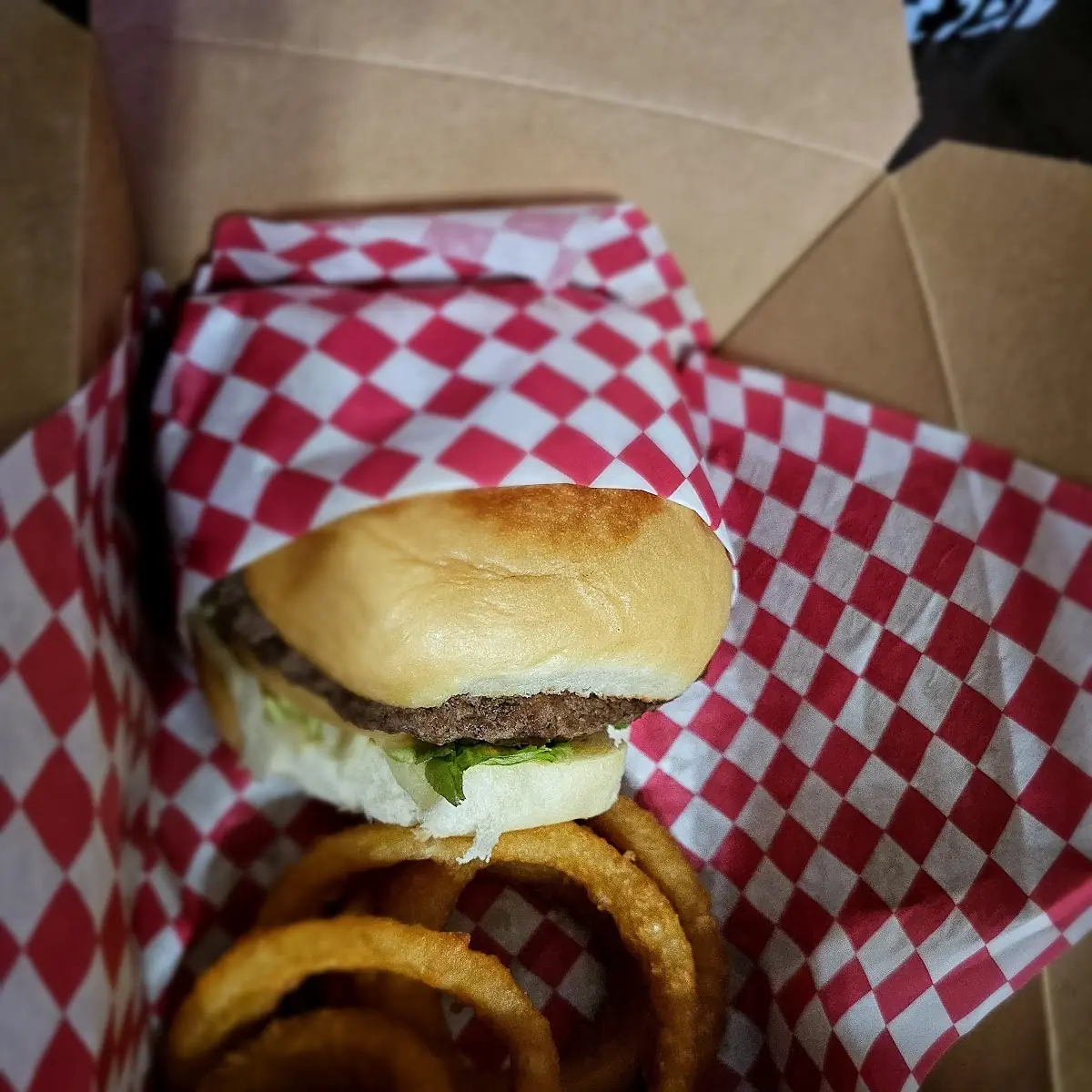 Cheeseburger and Onion Rings