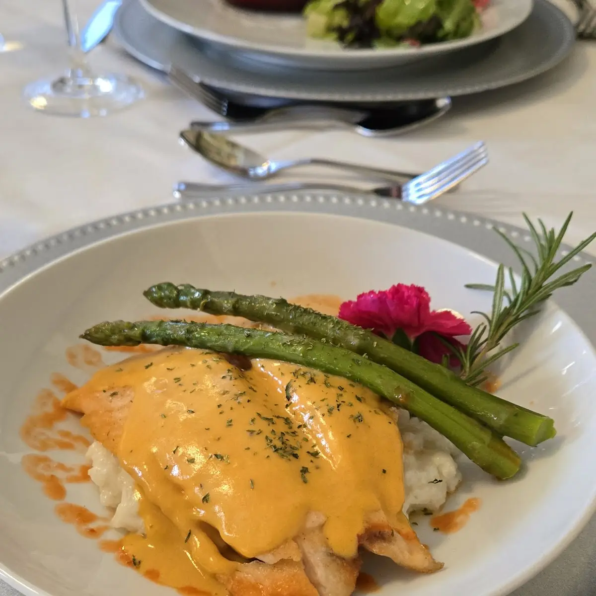 Eggs Benedict