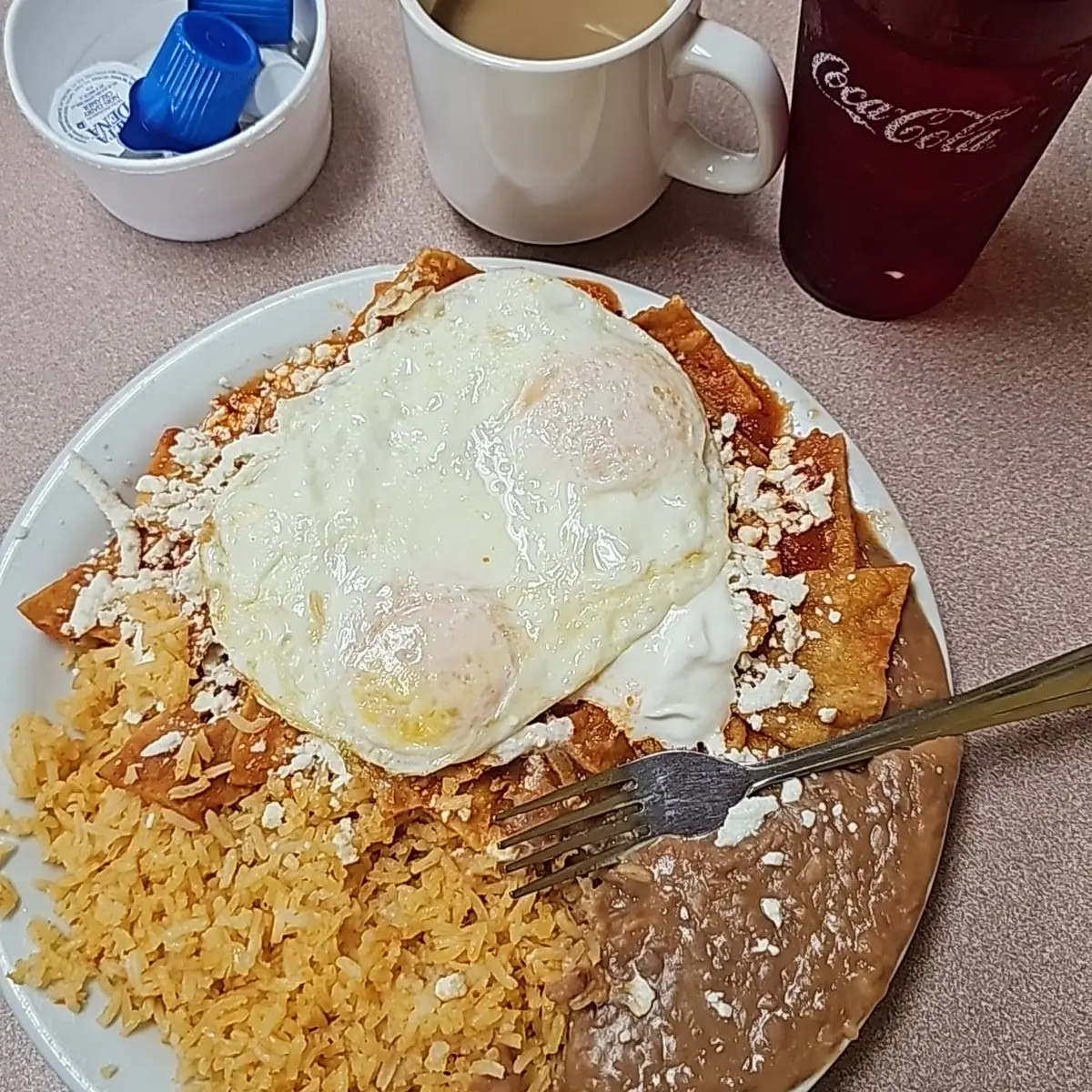 Chilaquiles Rojos Con Huevo
