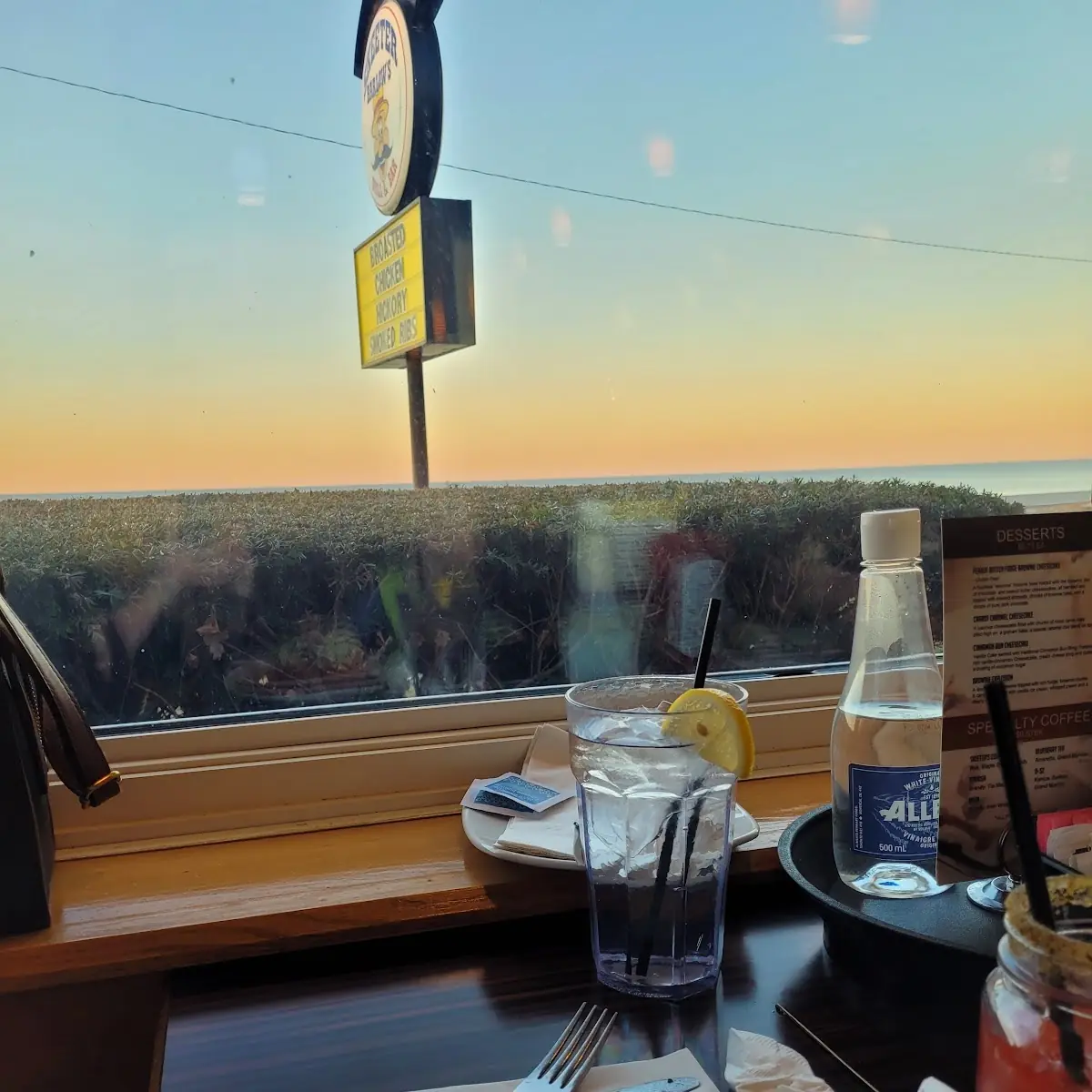 Sunset on the Lake, Skeeter Barlow's Grill & Bar