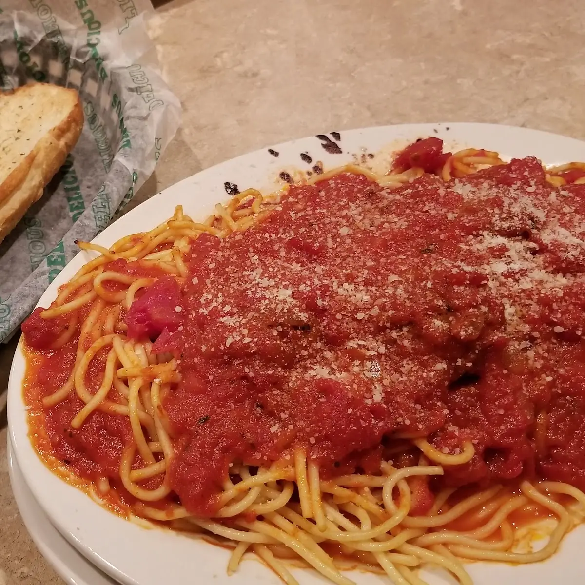 Spaghetti and Meatballswith Garlic Bread