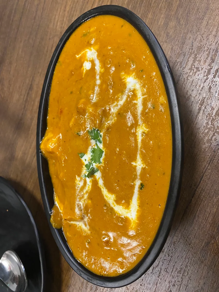 Kaju Curry and Til and Mirch Paratha