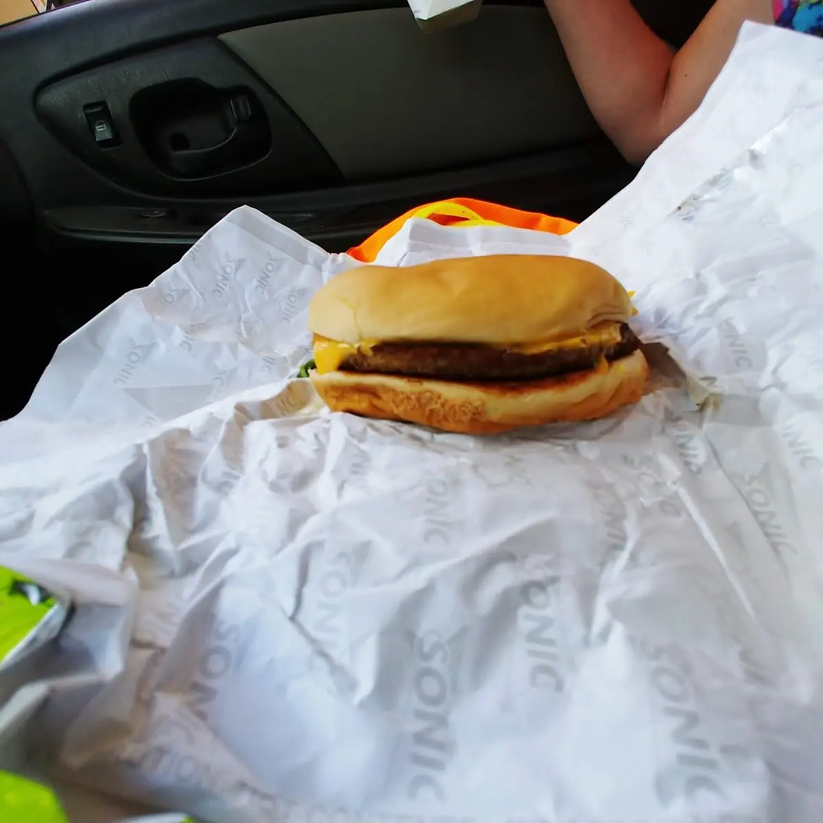 Super Sonic Cheeseburger