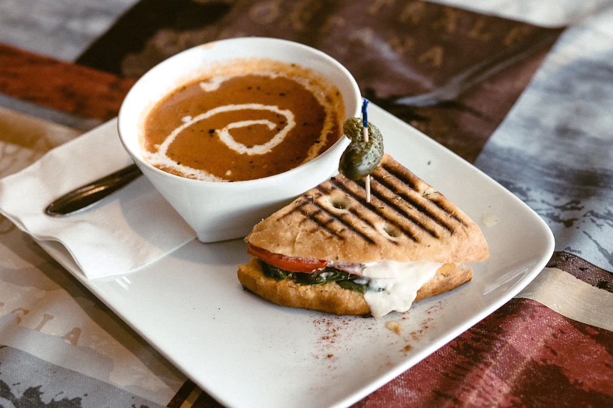 Highlights, The Java Garden Cafe & Eatery