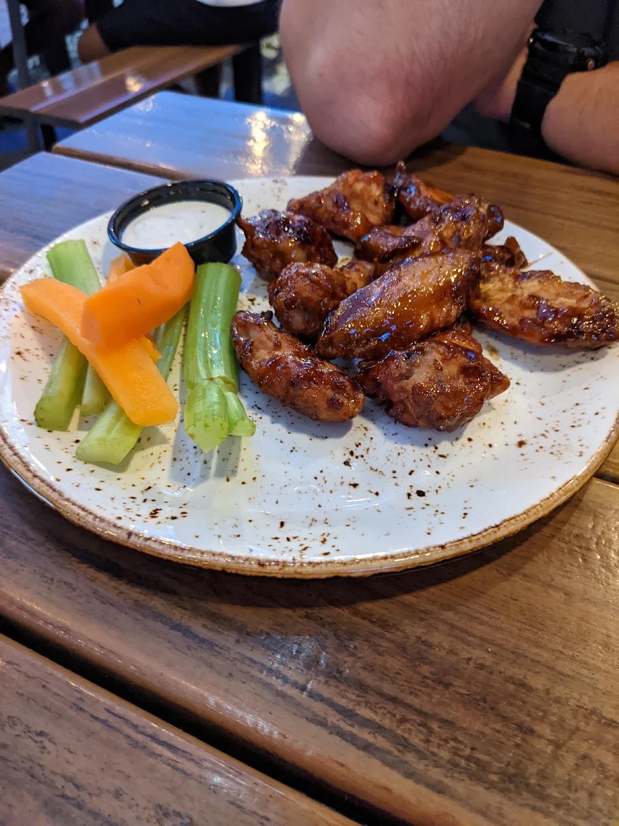 BBQ Chicken Wings, Jamesons Pub - 17th Ave