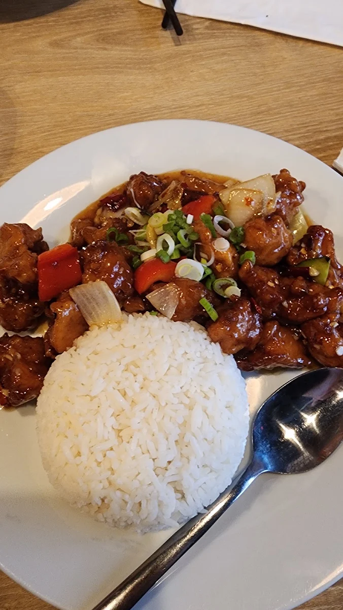 General TSO's Chicken, Sophie's Noodle House