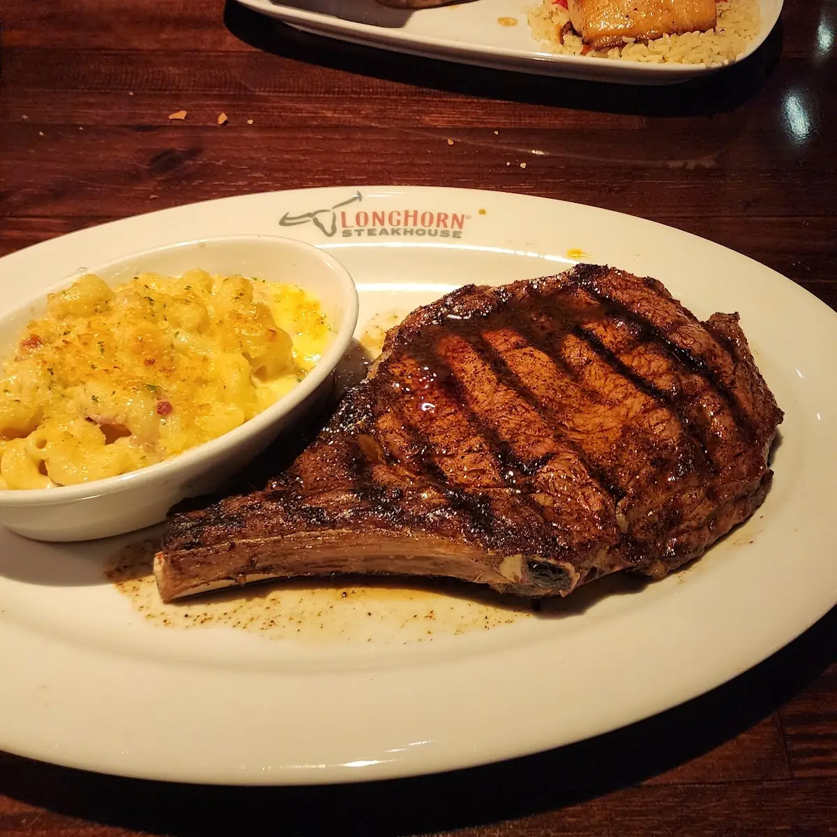 20oz Rib Eye and Long Horn Macncheese