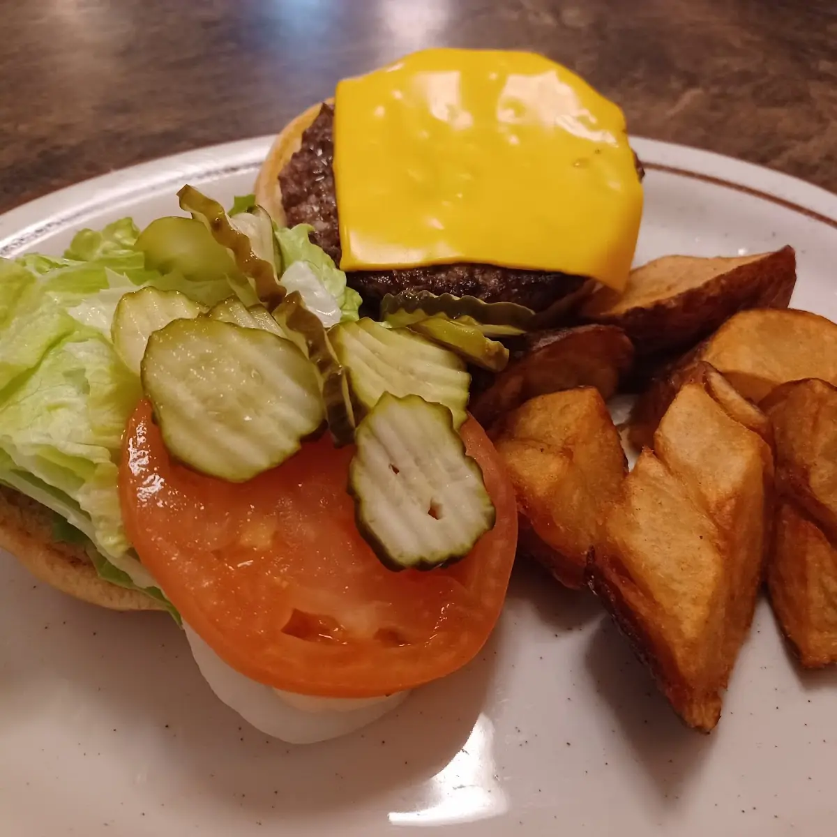 Cheeseburger and Potato Wedges