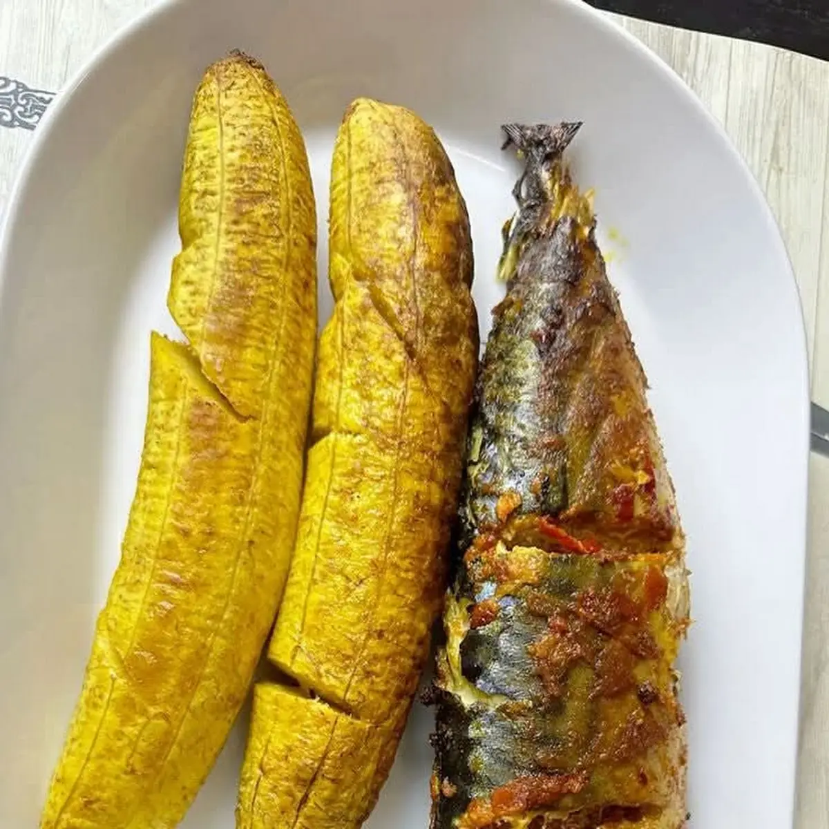 Grilled Mackerel & Roasted Plantains
