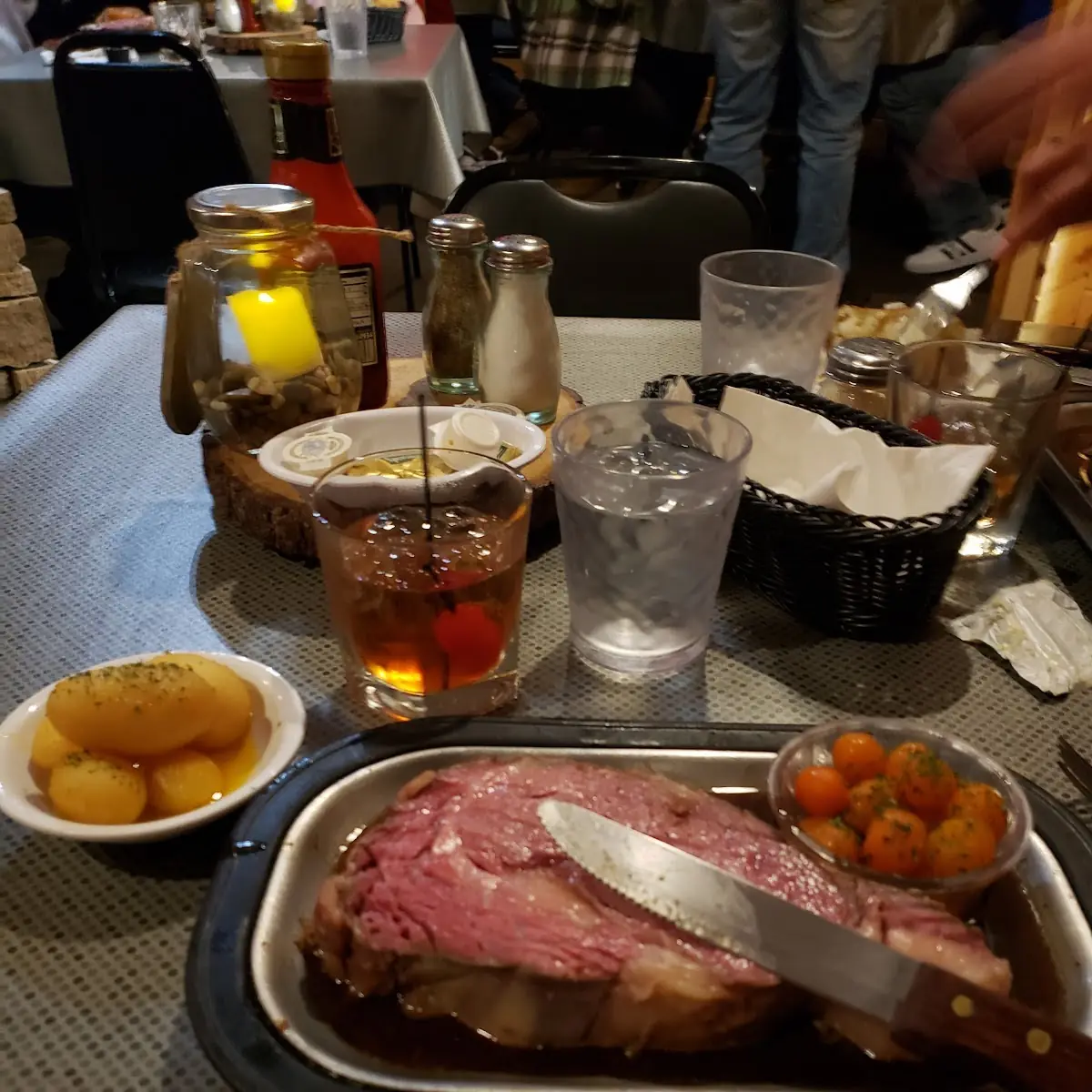 16 Oz Prime Rib Medium Rare