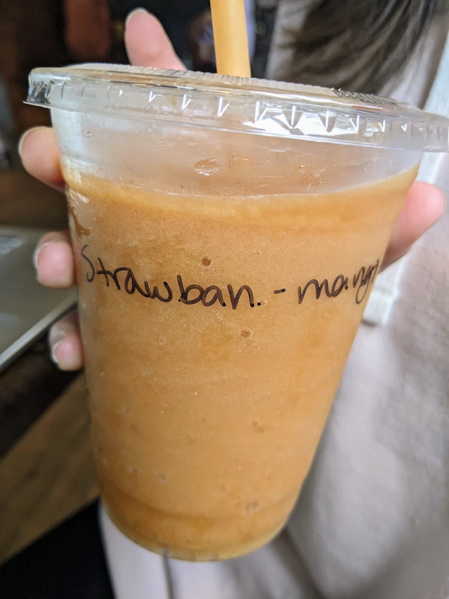 Strawberry Banana Mango Smoothie