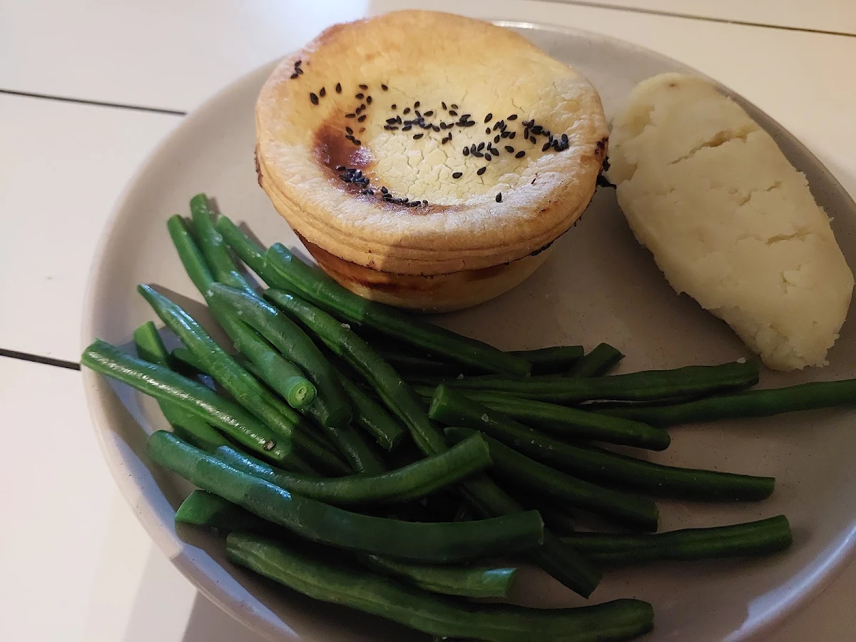 Beef Pie, Waterloo Bay Hotel