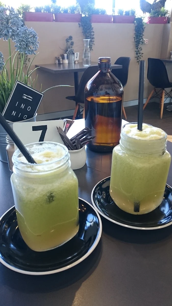 Fresh Fruit Juices, Dinoni Cafe