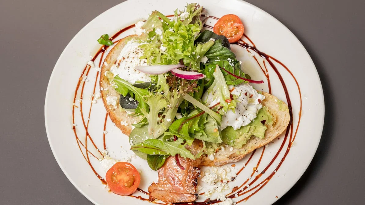 Highlights, Dinoni Cafe