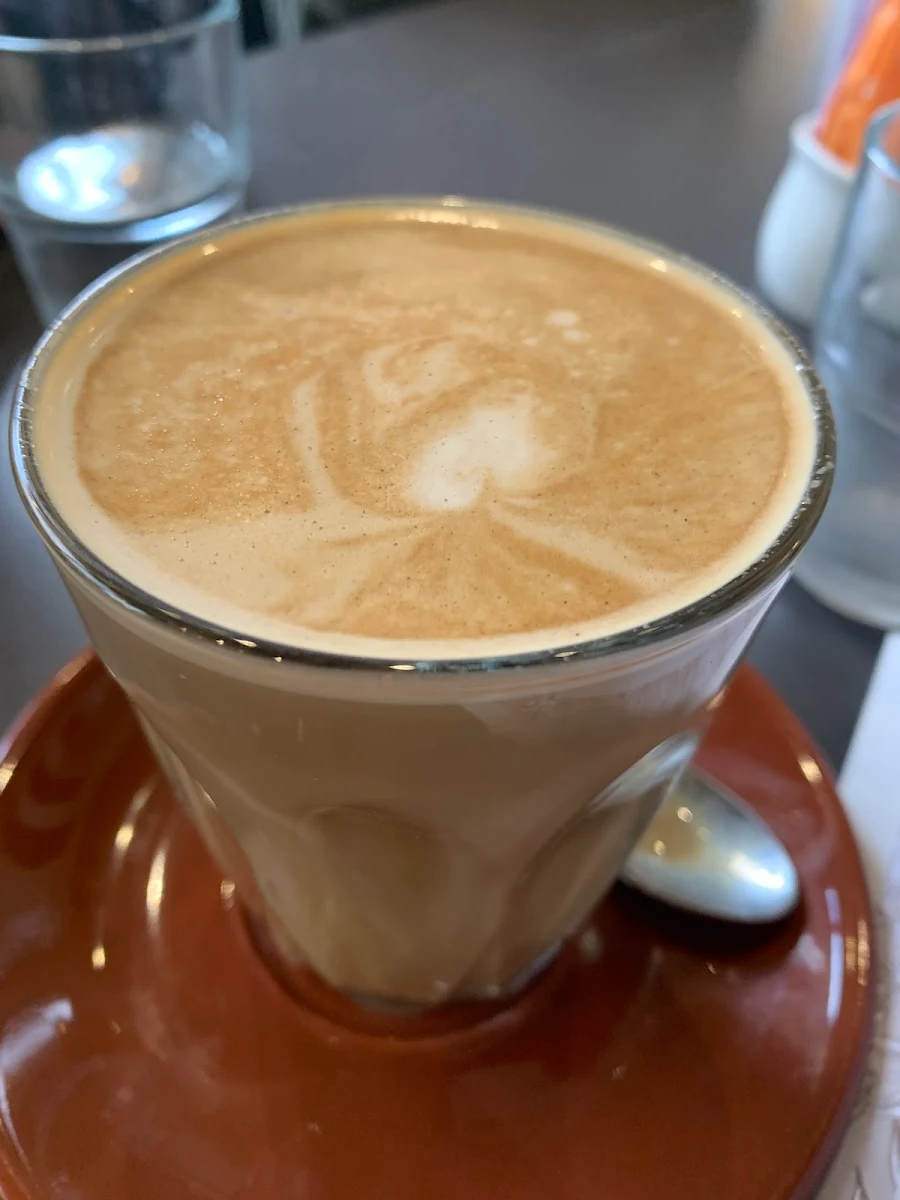 Latte, Dinoni Cafe
