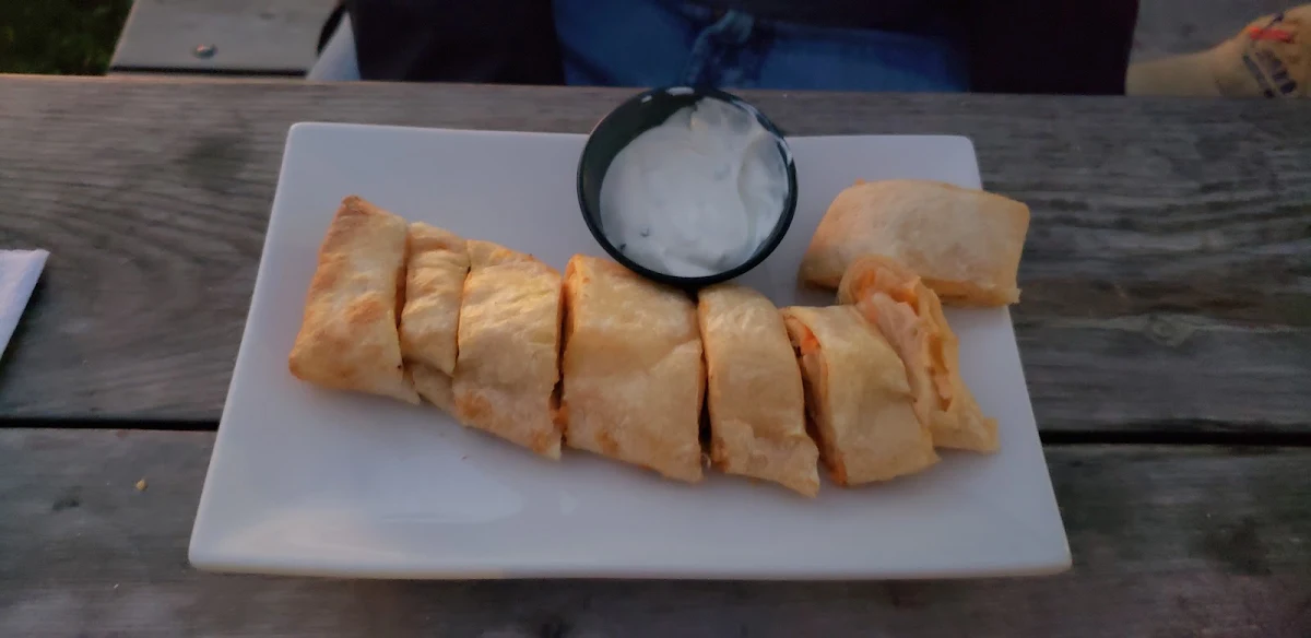 Antojitos, Jonny Canuck's Bar & Grill