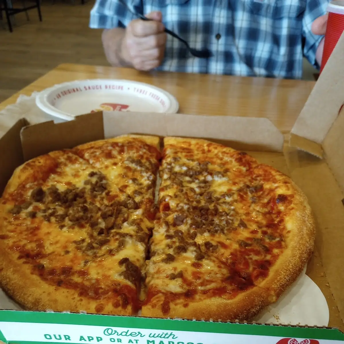 Ground Beef and Cheese Pizza