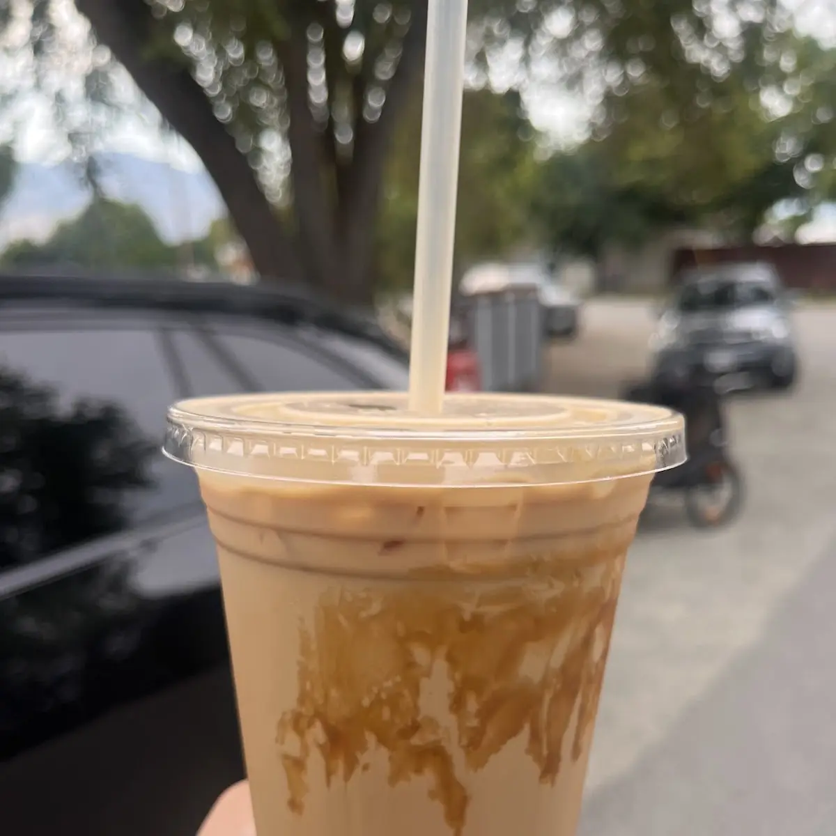 Iced Vanilla Caramel Macchiato, Junction 3 Coffee House