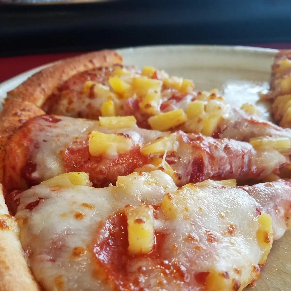 Hawaiian Pizza