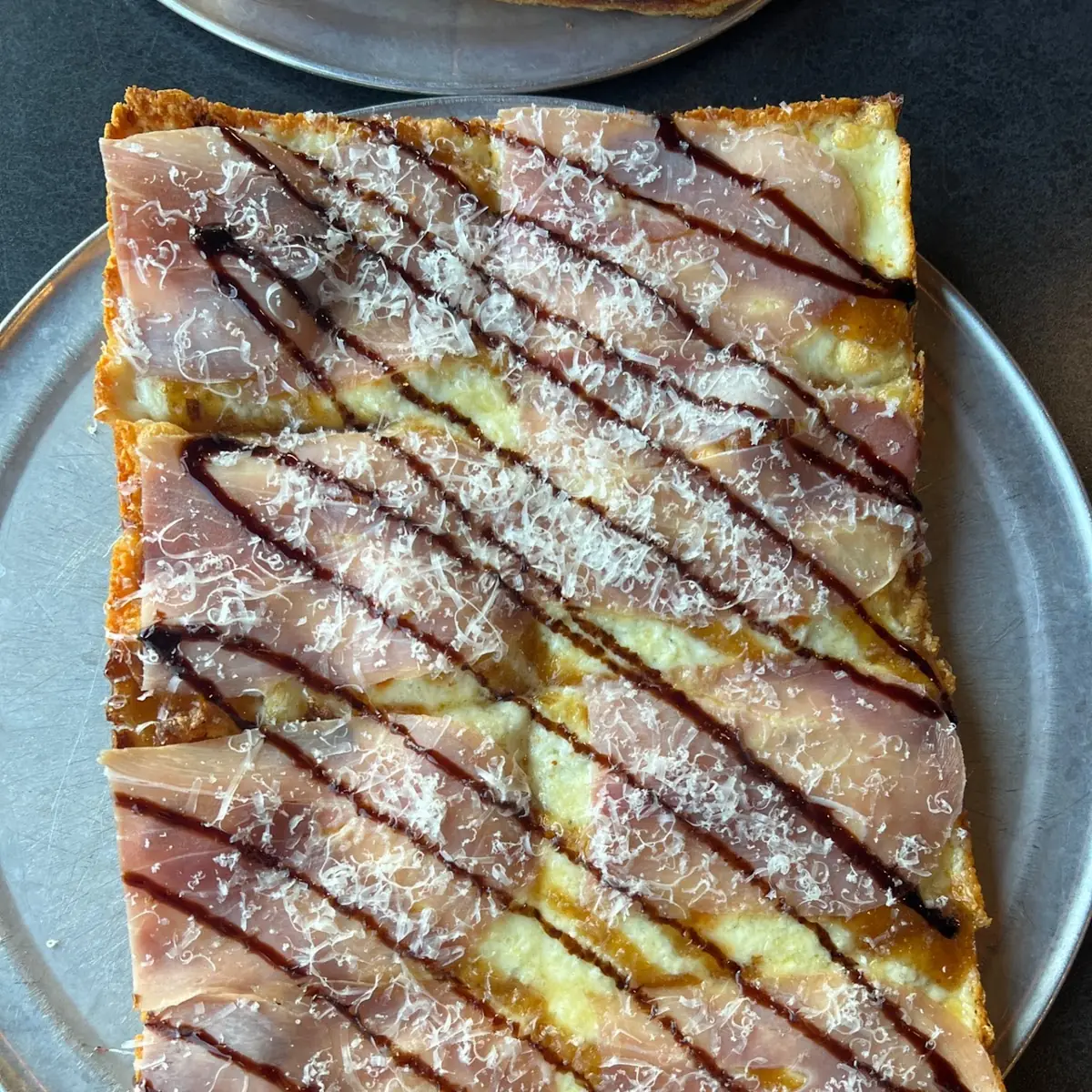 Cadillac Detroit Style Pizza