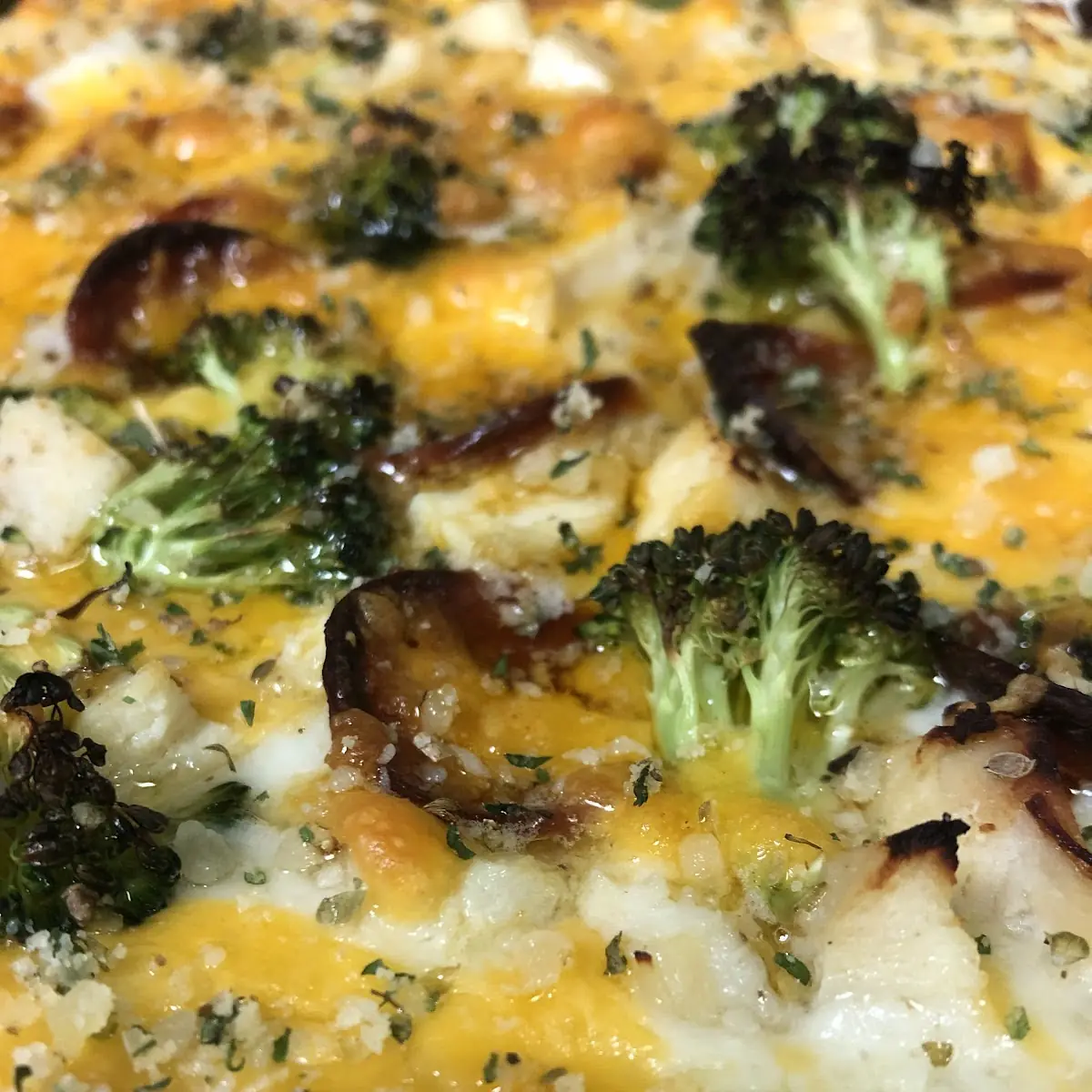 Chicken & Broccoli Pizza