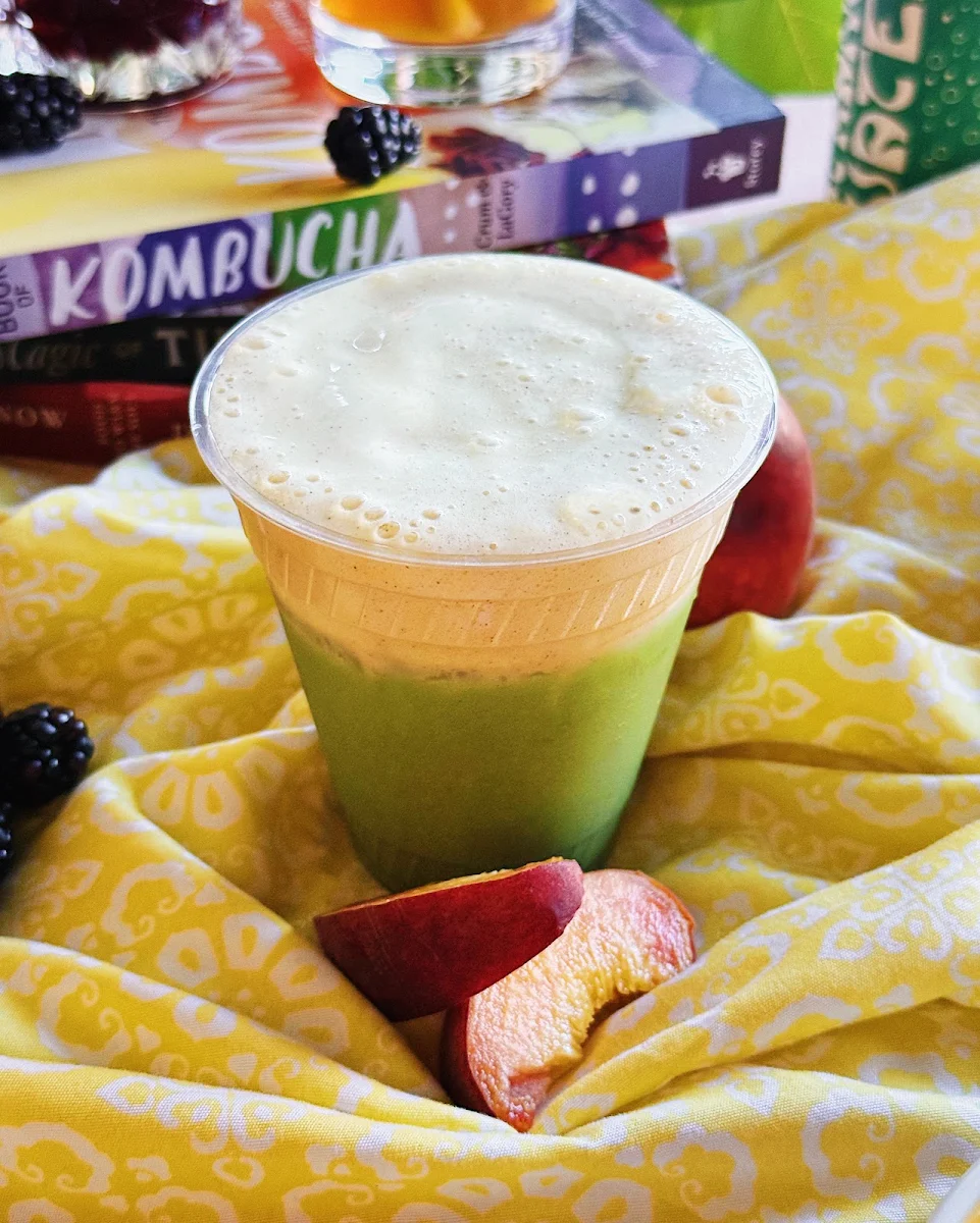 Peach Crumble Matcha Latte