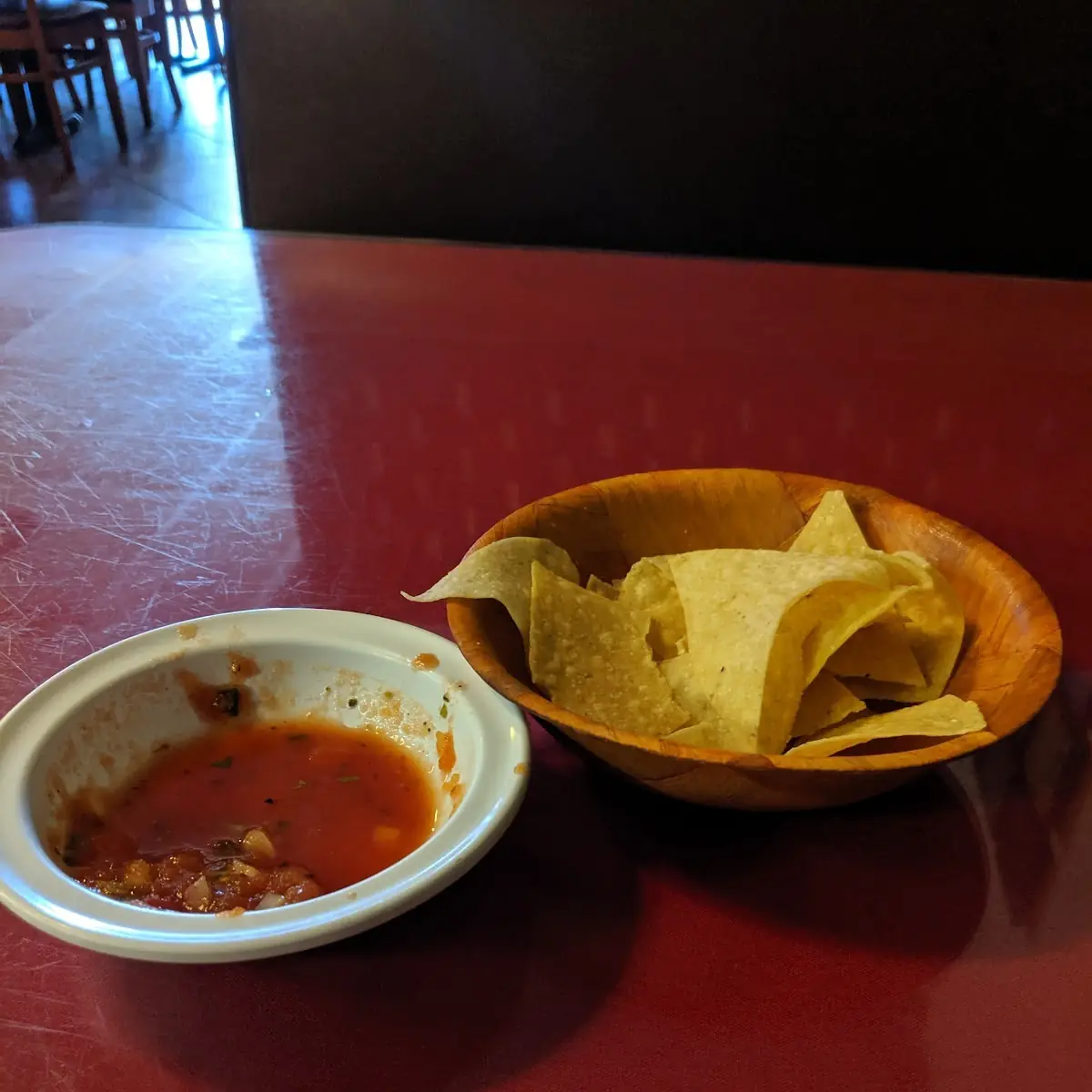 lg Chips & Salsa