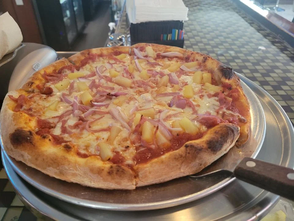 Hawaiian Pizza