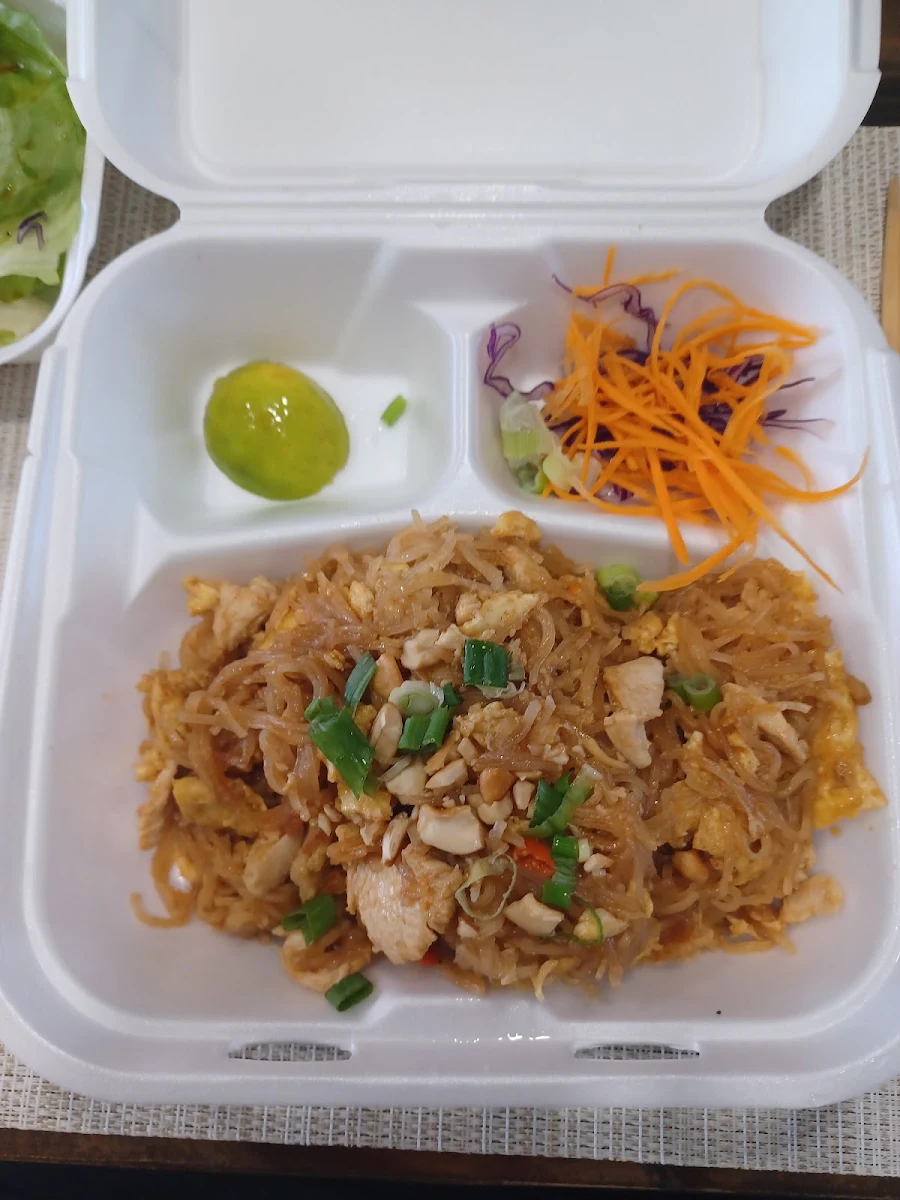 Pad Thai Chicken or Beef