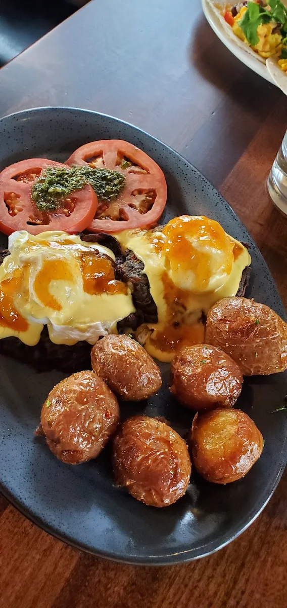 Eggs Benedict