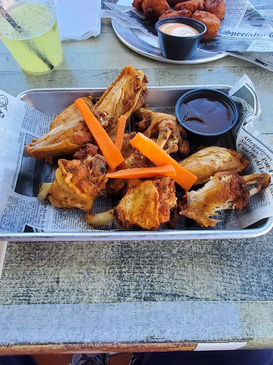Vargüenza Chicken Wings