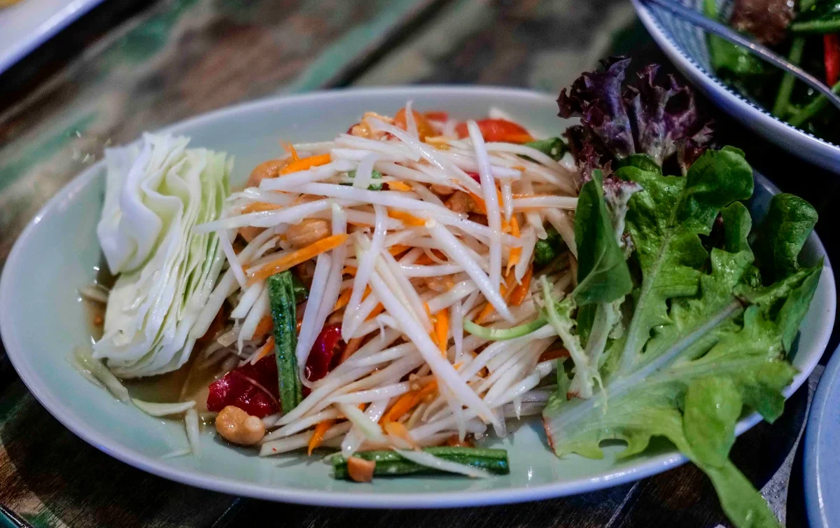 thai papaya salad ส้มตำไทย, @Bangkok