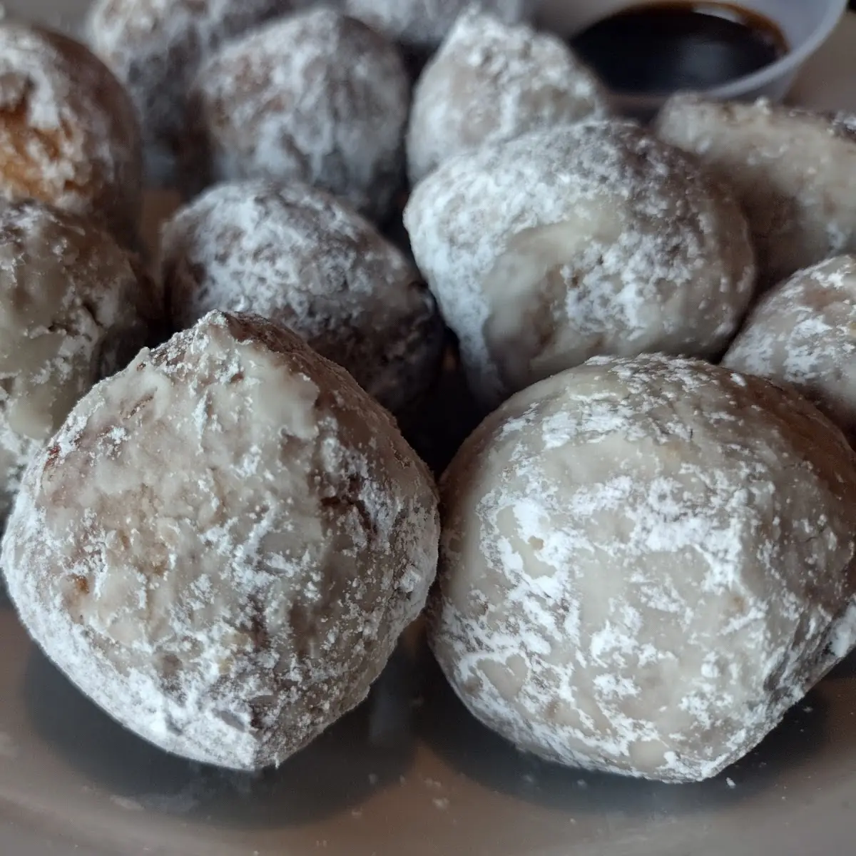 Powdered Doughnut Holes