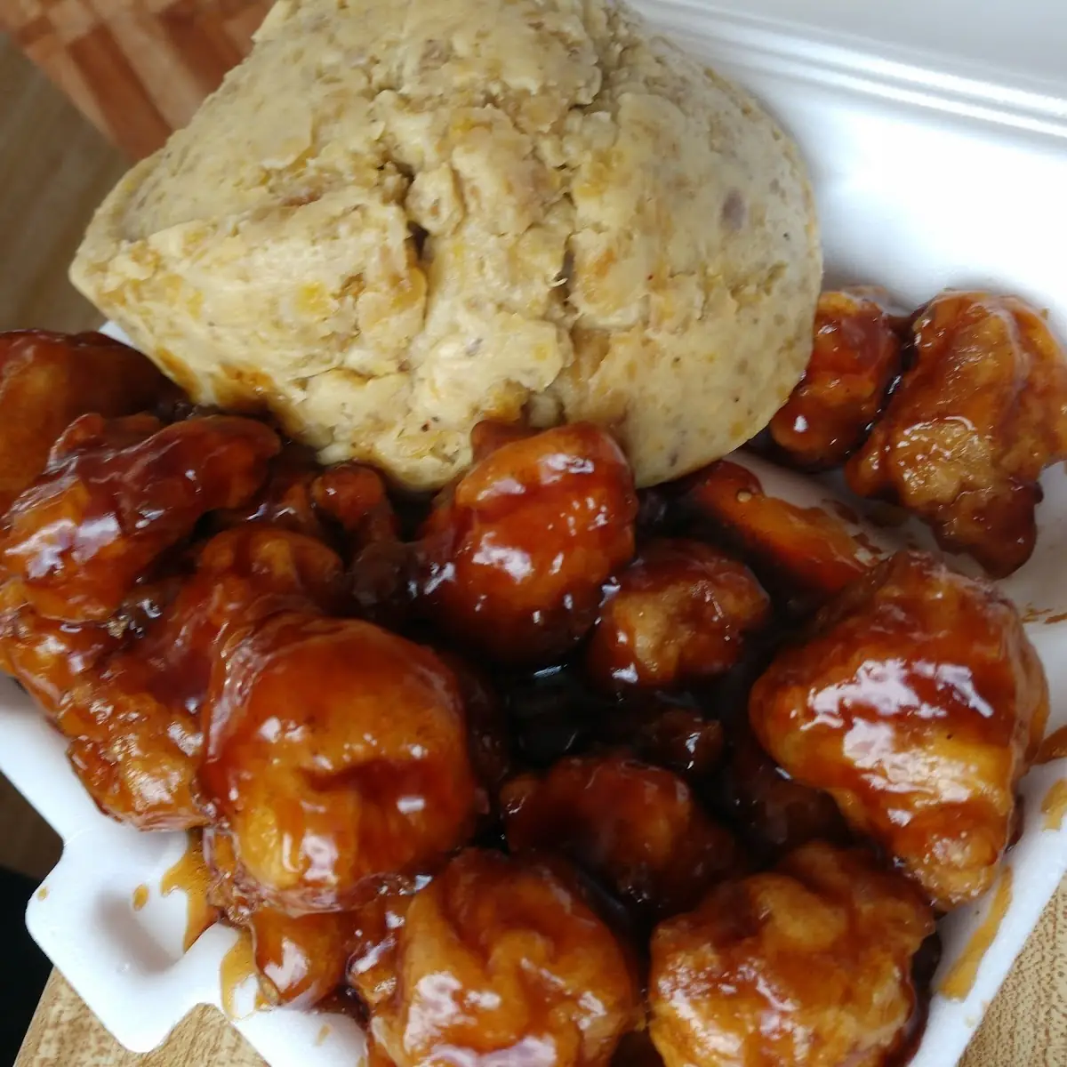 Pollo Naranja Con Mofongo