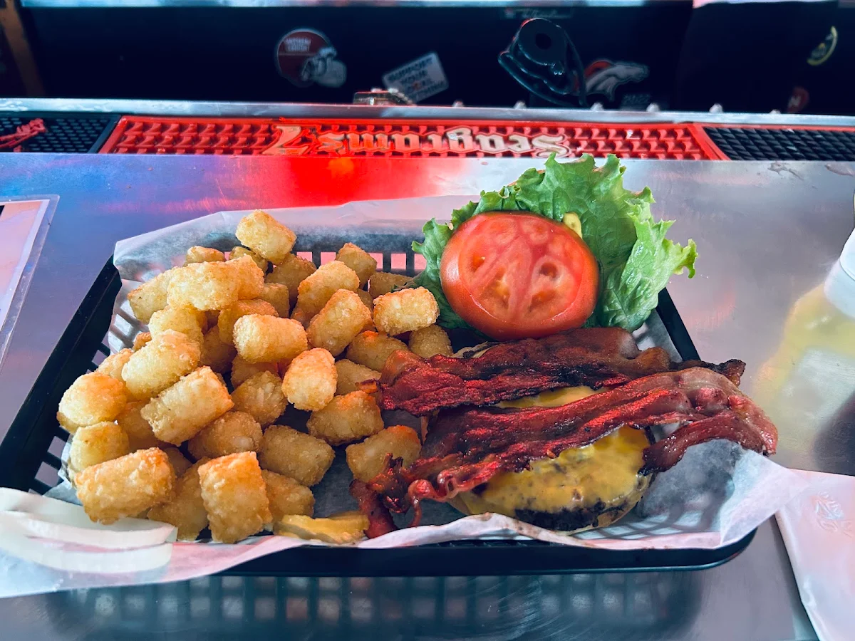 Cheeseburger and Tater Tots