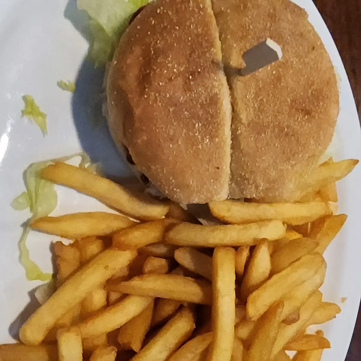 Buger and Fries with Cheese, Wing House